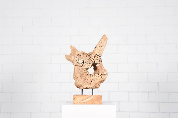 Picture of WOODEN STATUE "SLICE"